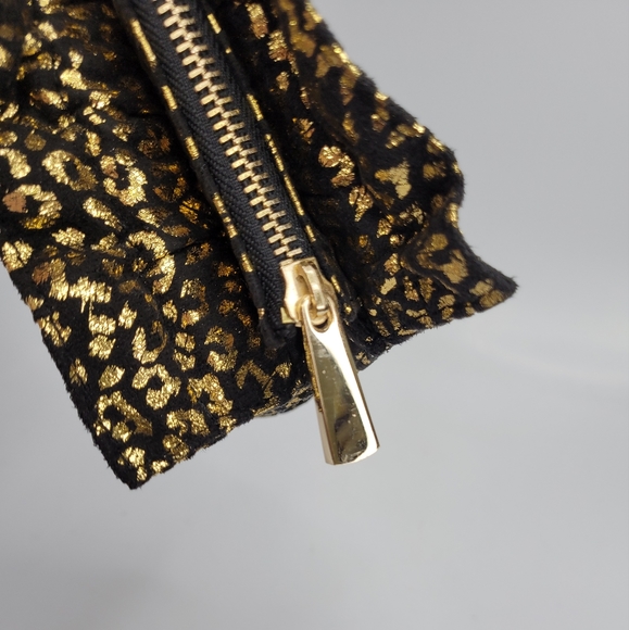 ⭐️4/25 Express Cheetah Print Clutch Ruffle Zipper Top Y2K Black & Gold 11"x6" - Picture 9 of 9